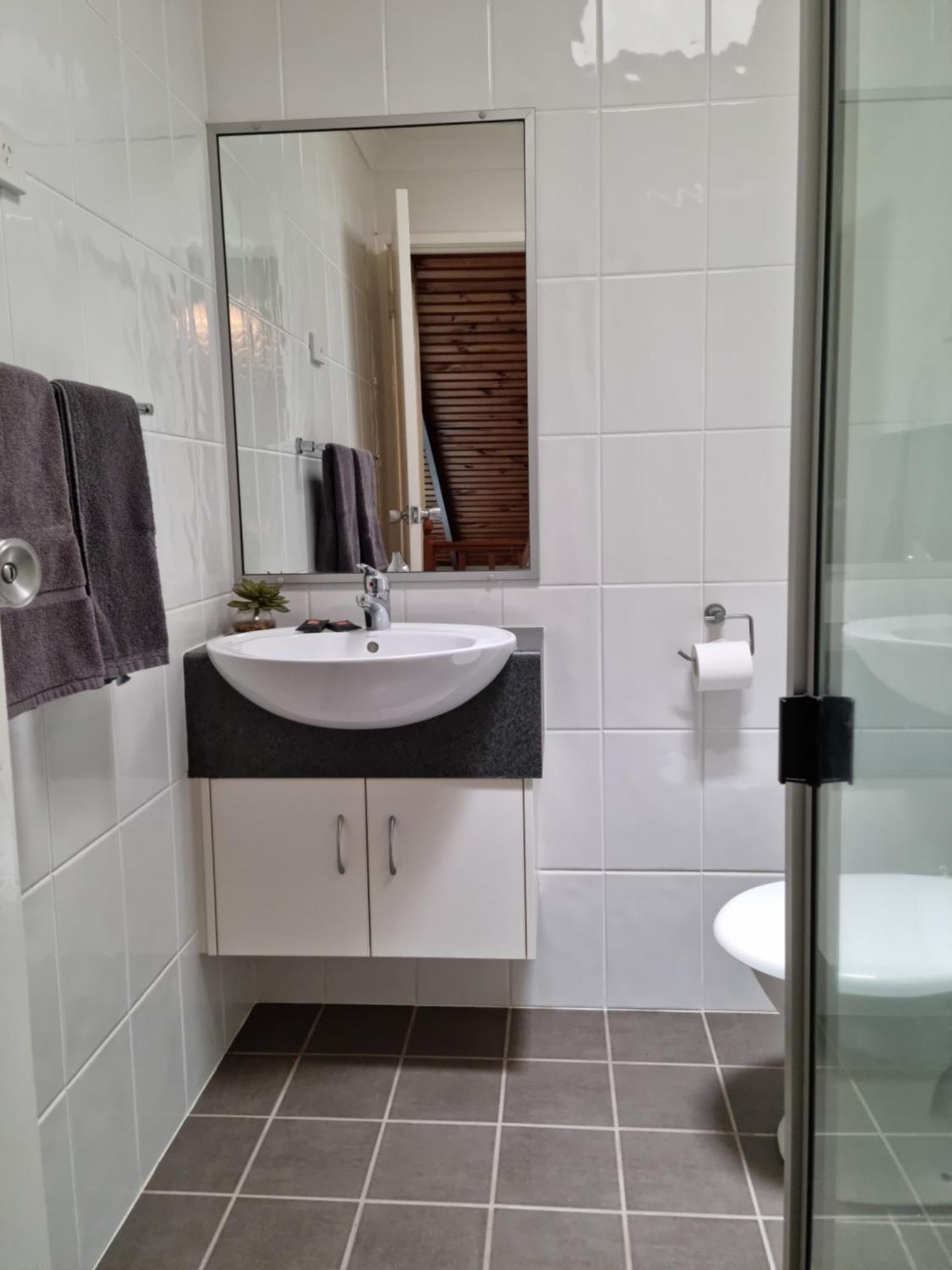Whiteoaks Motel & Lodges Тувумба Экстерьер фото