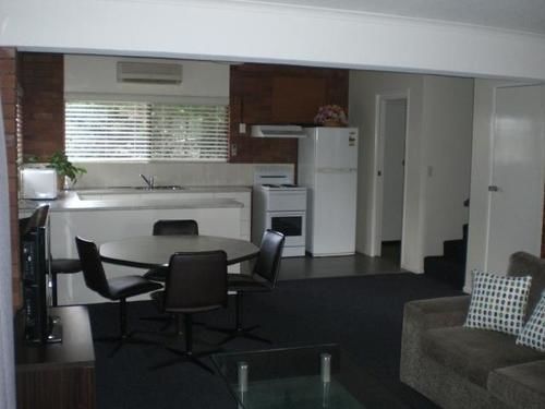 Whiteoaks Motel & Lodges Тувумба Экстерьер фото