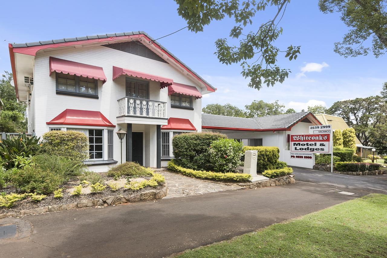 Whiteoaks Motel & Lodges Тувумба Экстерьер фото